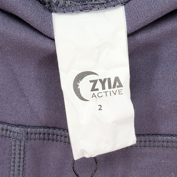 Zyia Women's Neon Yellow Parallel Luxe Hi-Rise 7/8 Leggings - Picture 4 of 6